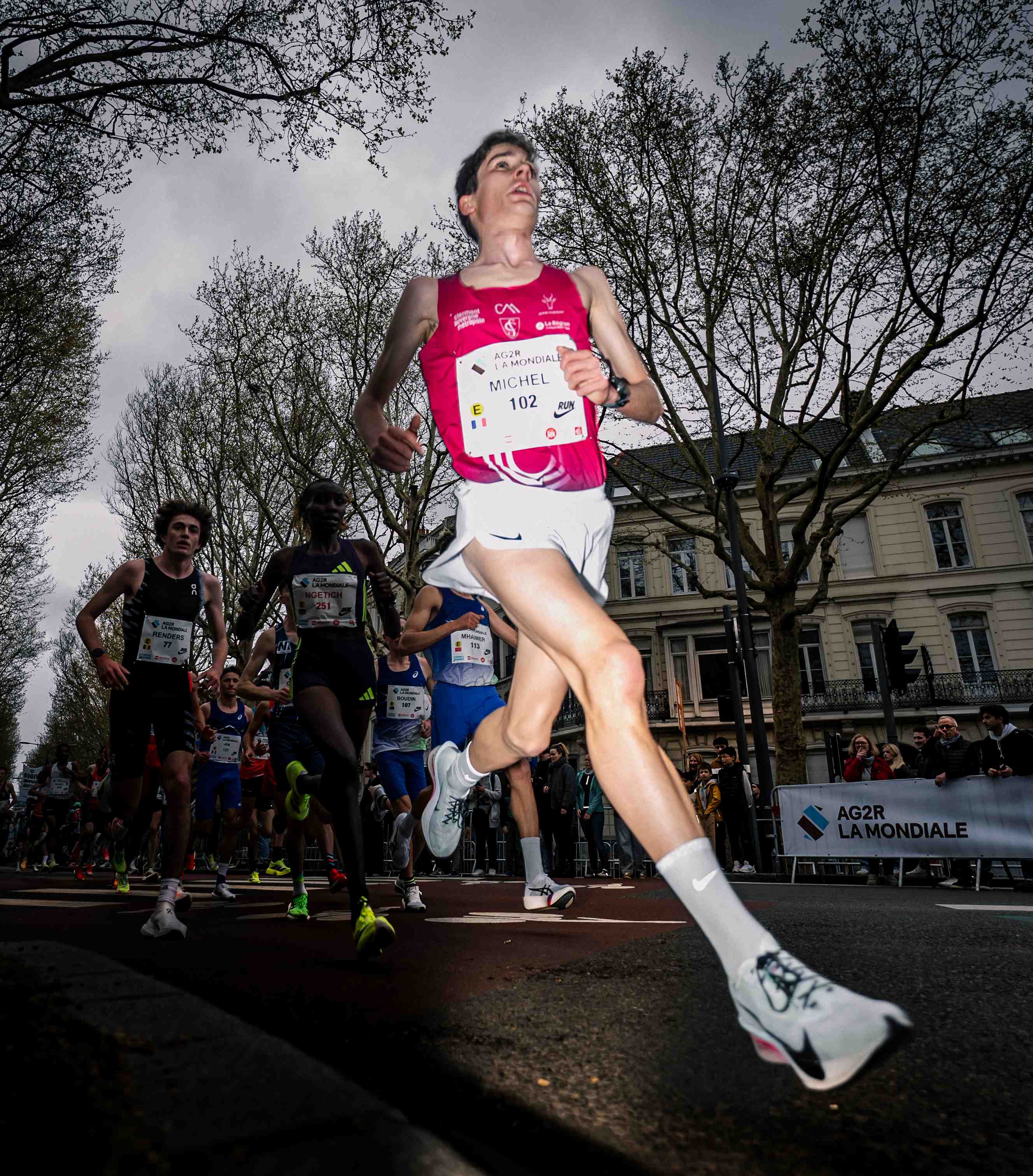 Coureuse lors des 10 kilomètres de Lille