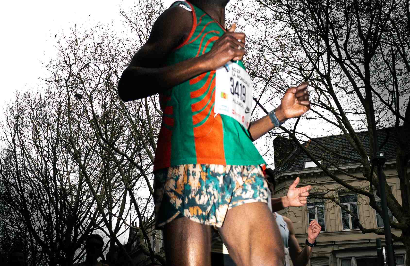 Coureur photographié pendant une course à Lille