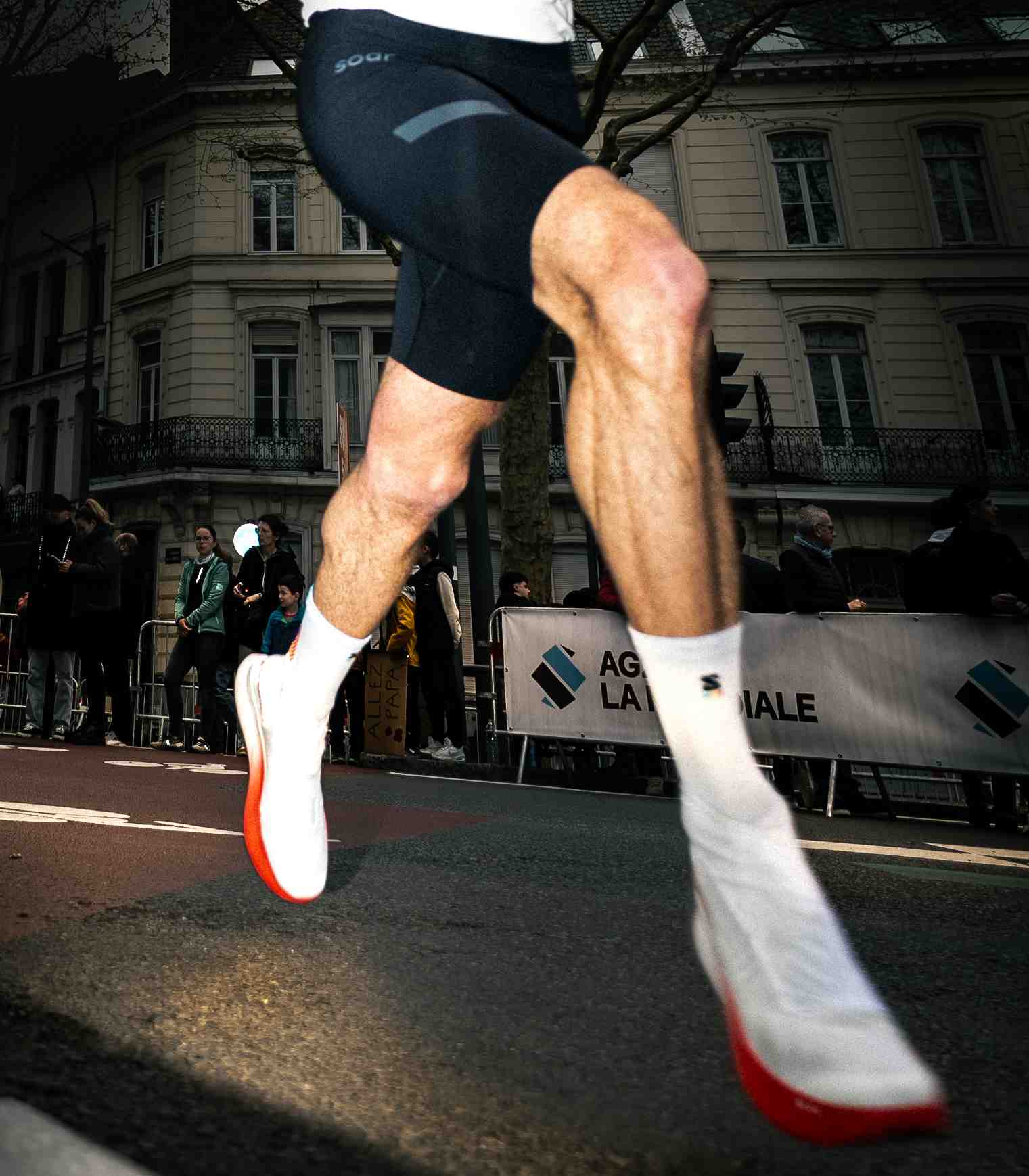 Chaussures Salomon portées pendant un entraînement sportif